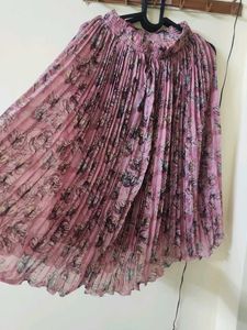 Pleated Floral Print Midi Skirt