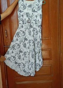 Chic Leaf Print Midi Dress