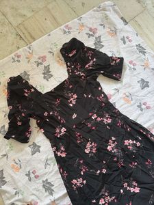 Black Floral Puff Sleeve Midi Dress