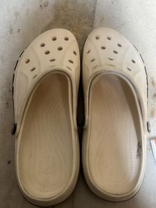 Crocs Clogs - Cream