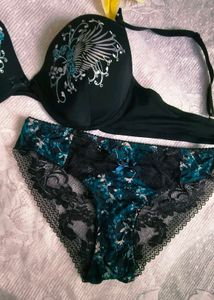 Elegant Black Bra With Brief