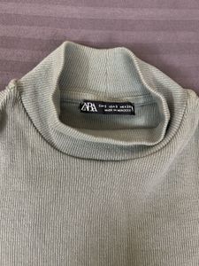 Zara Knit Turtleneck Top🐢