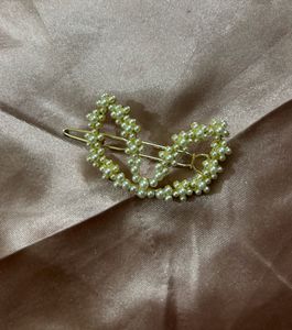 Elegant Pearl Hair Clips