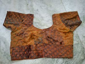 Floral Print Chiffon Saree with blouse