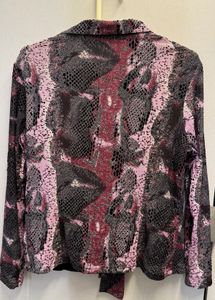 Stylish Women's Blouse with Intricate Design