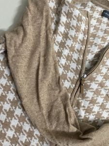 Stylish Houndstooth Knit Cardigan