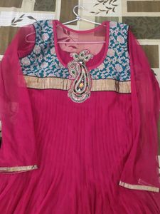 red suit with  black churidar and dupatta