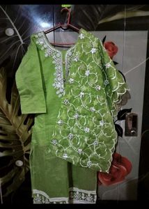 one time usedEmbroidered Green Kurta Set