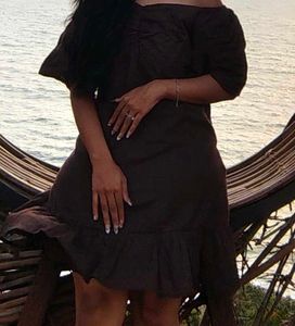 Chic Off-Shoulder Ruffled Dress