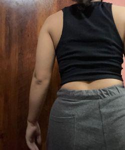 black crop top