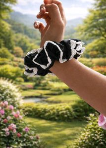 Elegant Satin Scrunchie (pack of 1)