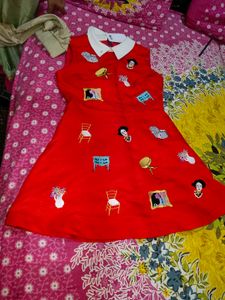 women dress with tags