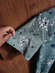 Cute Green Floral Crop Top