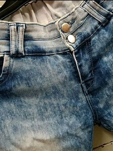 Beautiful Girls Jeans 😍