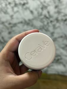 sealed CeraVe Hydrating HA Water Gel