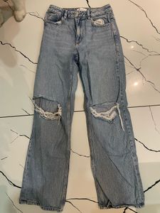 Light Wash Ripped Jeans