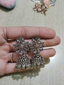 Oxidise 4 pair earrings