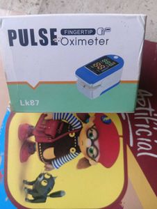 finger pulse oximeter