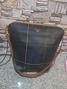 Stylish Crossbody Handbag