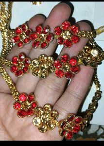 Red &amp; Gold Flower Necklace Set