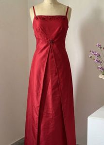 Elegant Red Spaghetti Strap Dress