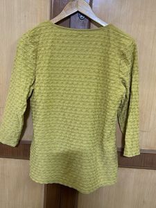 Chic Textured 3/4 Sleeve Top