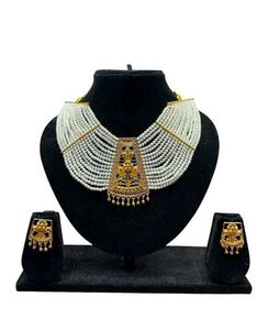 Elegant Pearl Jewellery Set