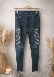 Stylish Embellished Blue Denim Jeans