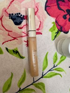 Laneige gel cream,fit me concelar n makeup tool