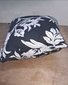cushion takiya