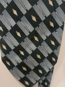 Classic Patterned Tie