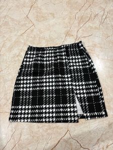 Black & White Plaid Mini Skirt with Slit
