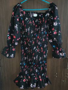 Black Chic Bodyfit dress (Off shoulder)