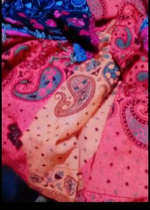 Vibrant Paisley saul