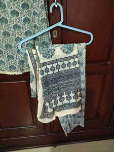 Elegant Floral Print Kurta Set