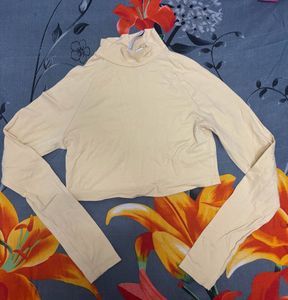 H&M Light Yellow Mock Neck Long Sleeve Crop Top