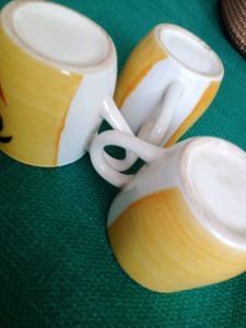 Winking Emoji Coffee Mugs Set