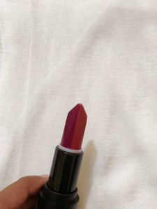 Mamaearth &amp; Staze Lipsticks - Long Lasting Matte