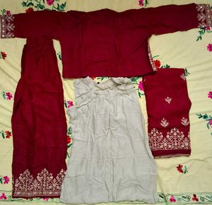Embroidered Kurta Set - Maroon