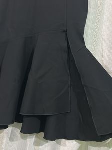 Chic Black Fishtail Skirt