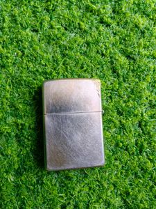 Authentic Zippo Lighter – Classic Plain Brushed /