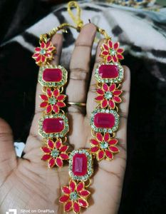 Stunning Pink Stone Necklace &amp; Earring Set