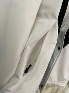 🤶🏻Adidas jacket+ free perfume worth200