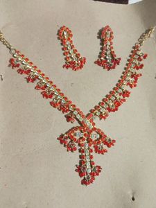 Red Necklace Set