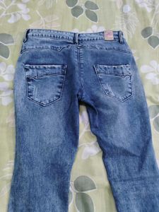 Stylish Blue Denim faded Jeans