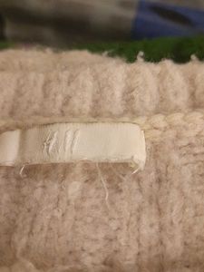 H&M Off White/Cream Loose Fit Cuddly Crop Sweate