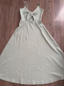 H&amp;M Chic Green Cut-Out Midi Dress