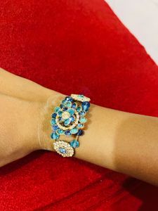 Stunning Blue Stone Bracelet new with tag