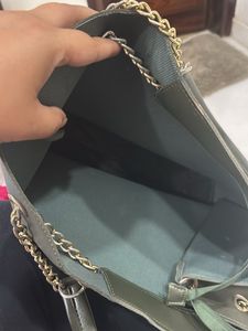 Stylish Tote Bag with Gold Chain Accents