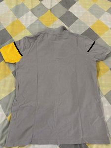 branded T-shirt united colors of Benetton